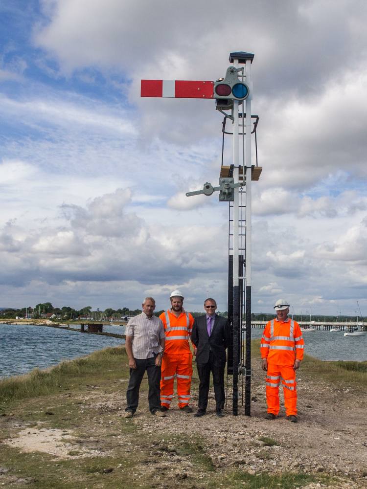 Signal complete. The S&T Cover Ltd staff.