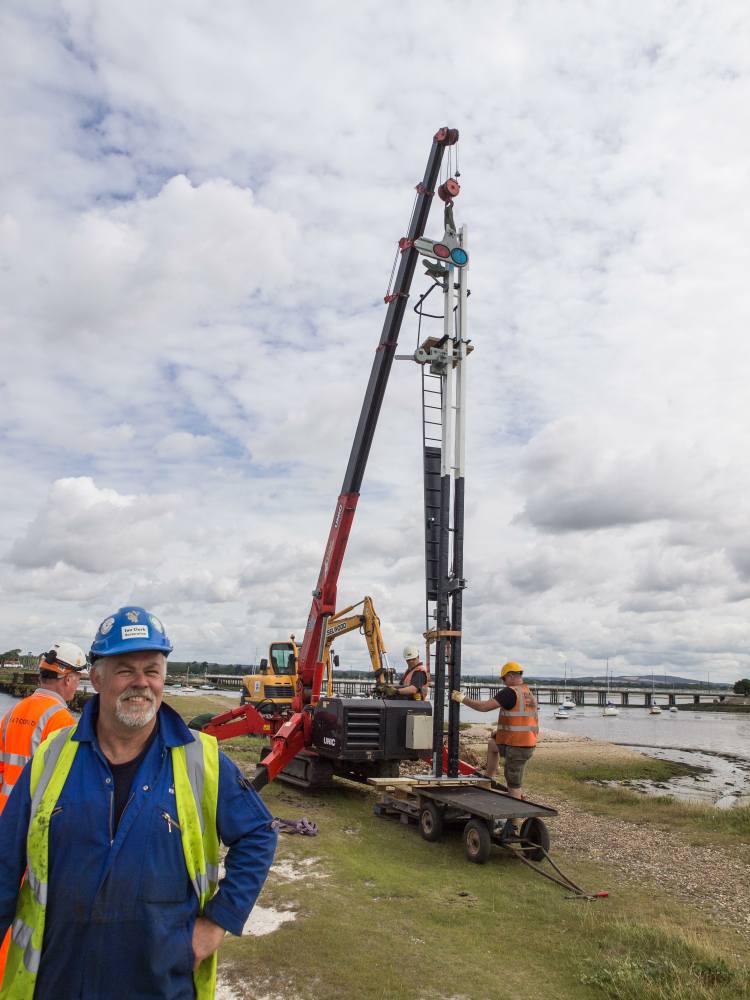 Signal now vertical, ready for moving into excavation
