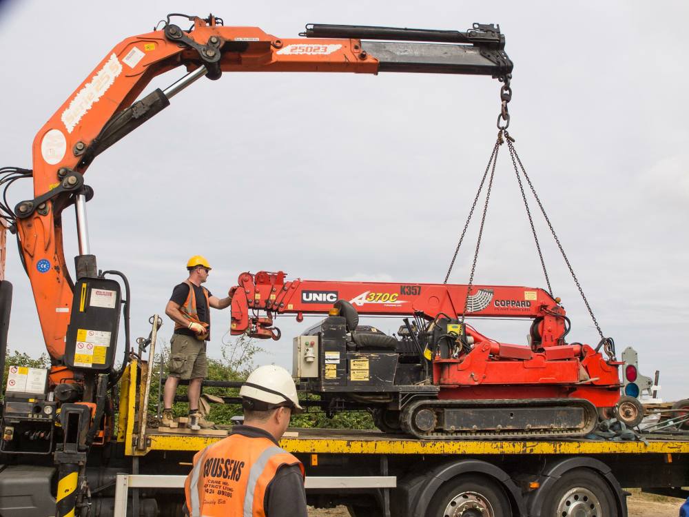 Unloading Crane