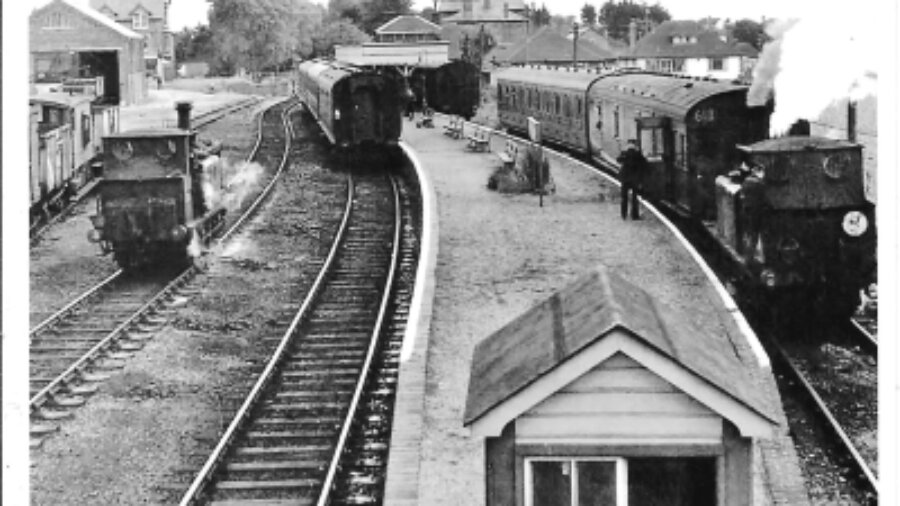 Summer passenger service at Hayling Island Station Photo AA Bell? (Dave Pallet collection)